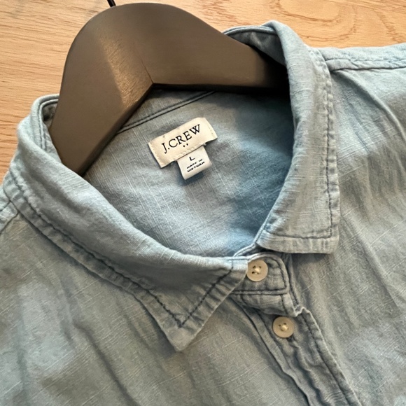 JCrew Factory Chambray button-up shirt in signature fit - Picture 2 of 4